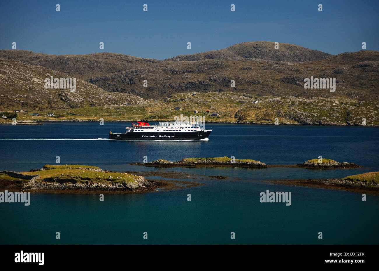 Caledonian Macbrayne - TRAGHETTO MV Ebridi in west loch tarbert dopo la partenza da Tarbert,Isola di Harris.Outer-Hebrides. Foto Stock