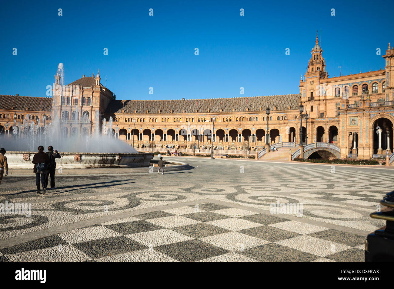 Plaza de Espana la piazza è situata nel Parco Maria Luisa a Siviglia, in Andalusia, Spagna. Foto Stock