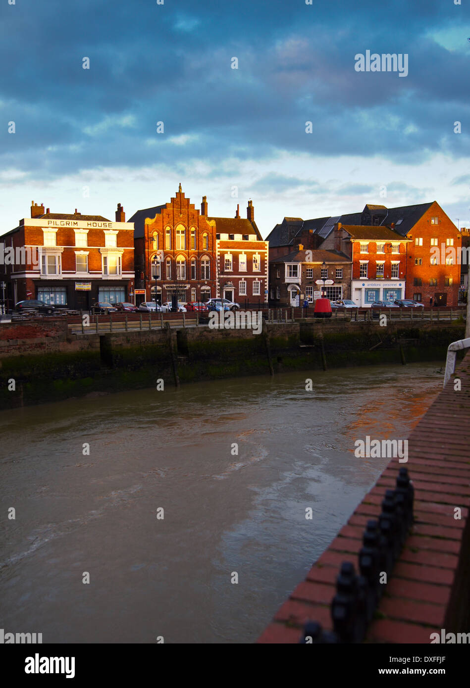 Estremità sud Quay, il Rifugio Fiume Witham, Boston, Lincolnshire, Inghilterra al tramonto Foto Stock