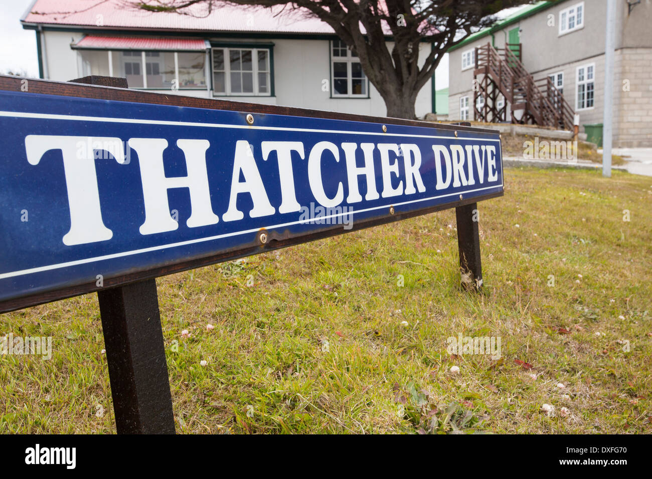 La Thatcher Drive in Port Stanley, la capitale delle Isole Falkland, chiamato dopo Margaret Thatcher Foto Stock