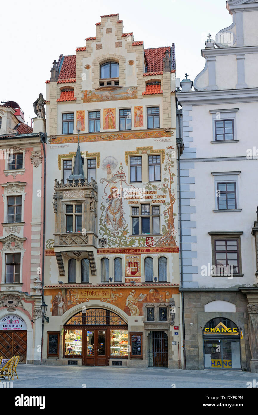 Storch Casa, Casa della Madonna di pietra, la Piazza della Città Vecchia, il quartiere storico di Praga, Boemia, Repubblica Ceca Foto Stock