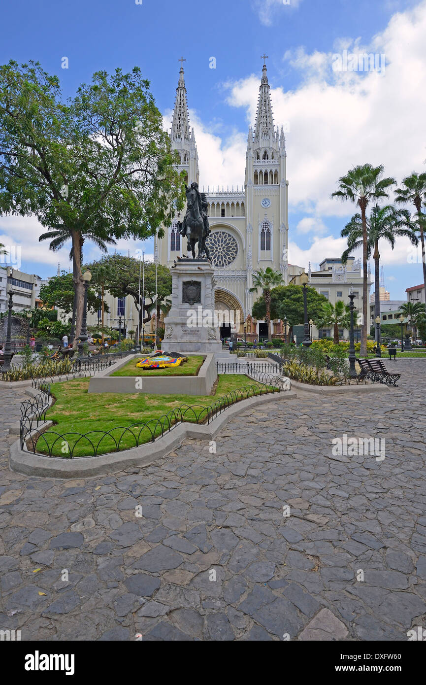 La chiesa, Parque Seminario, Guayaquil, Guayas Provincia, Ecuador / Parque Bolivar, Parque de las Iguana, Iguana Park Foto Stock