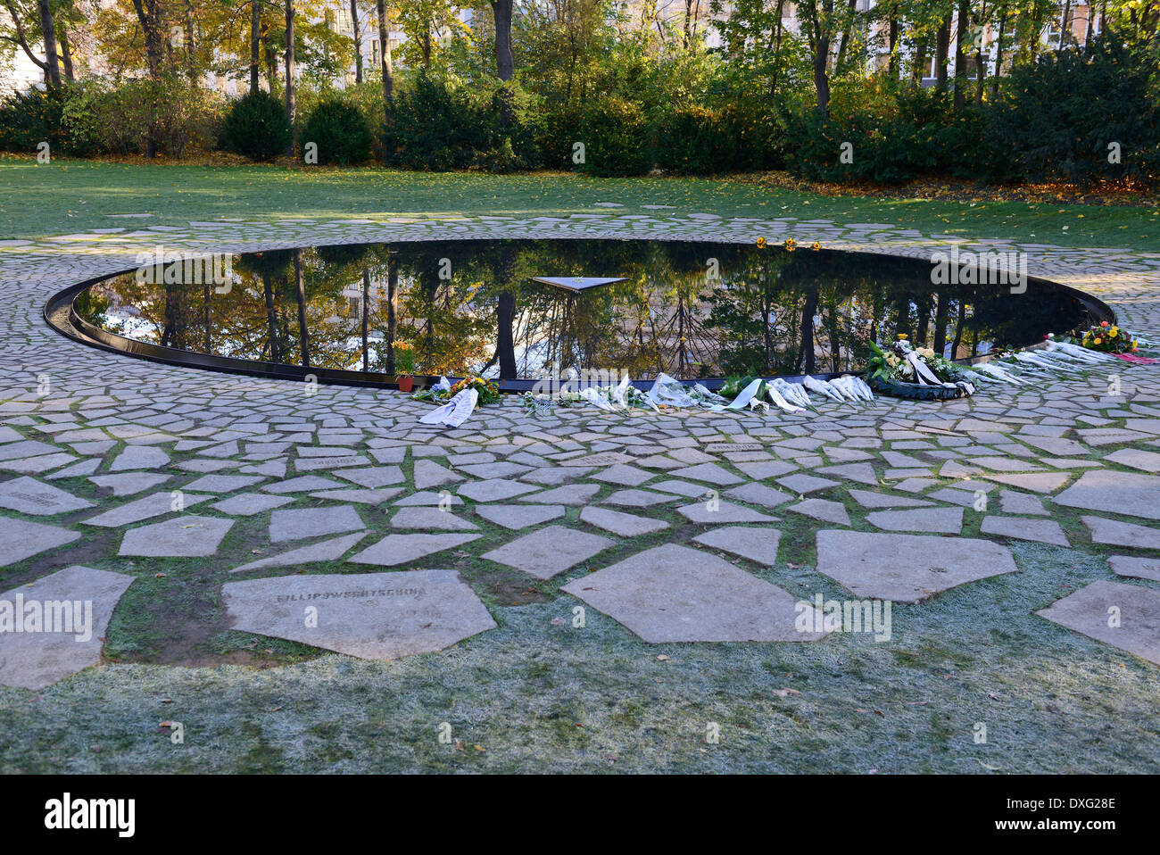 Nuovo memoriale per gli uccisi Sinti e Roma, Gypsy, durante il nazionalsocialismo in Germania, Berlin-Tiergarten, Berlino, Germania Foto Stock