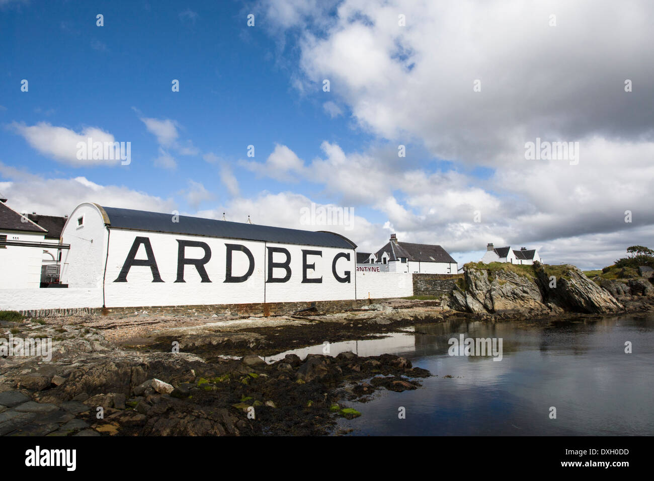 Ardbeg Distillery, isola di Islay, Ebridi Interne, Scozia Foto Stock