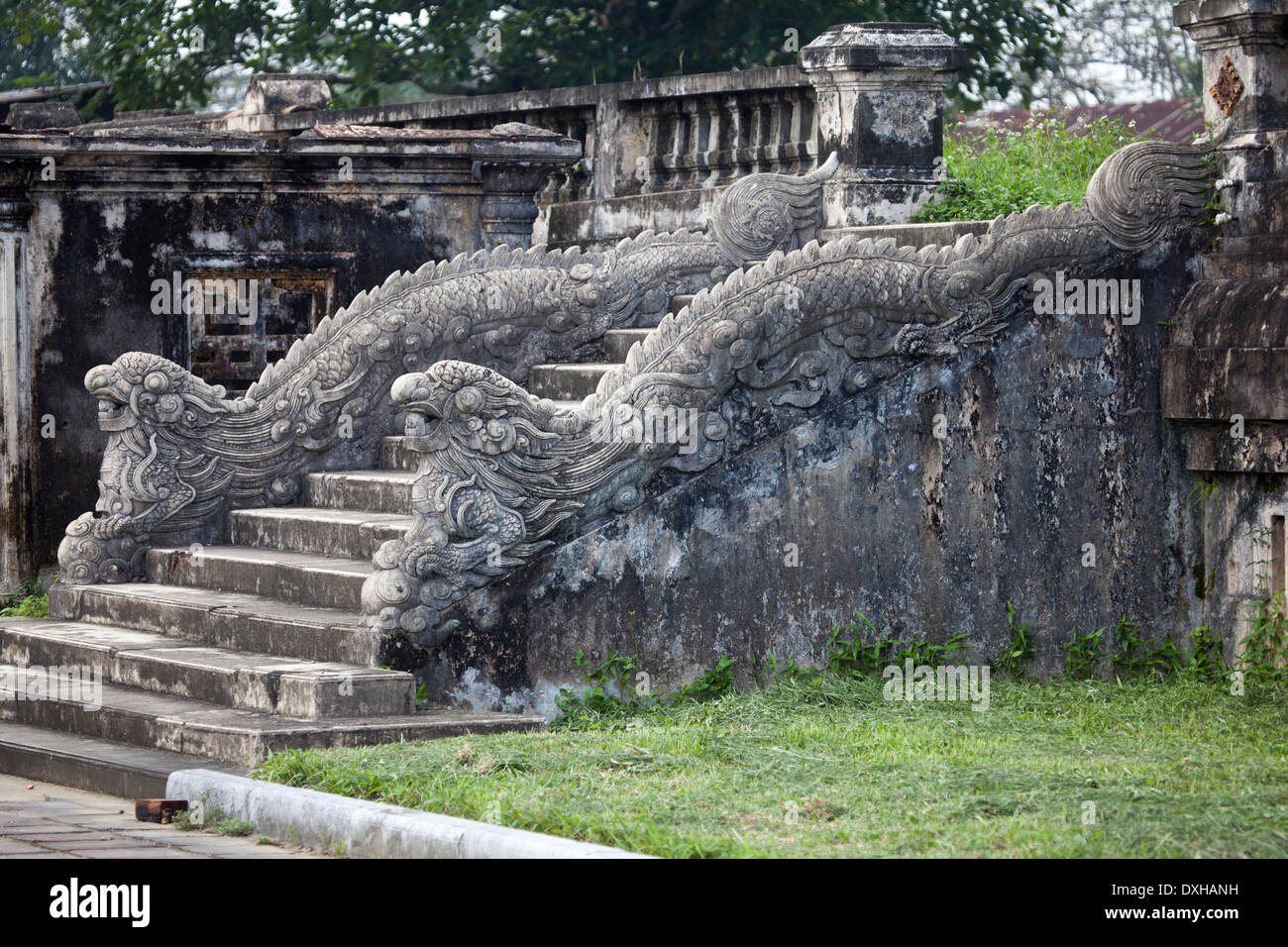 Scala di pietra nel parco della cittadella imperiale (Città) in tinta Foto Stock