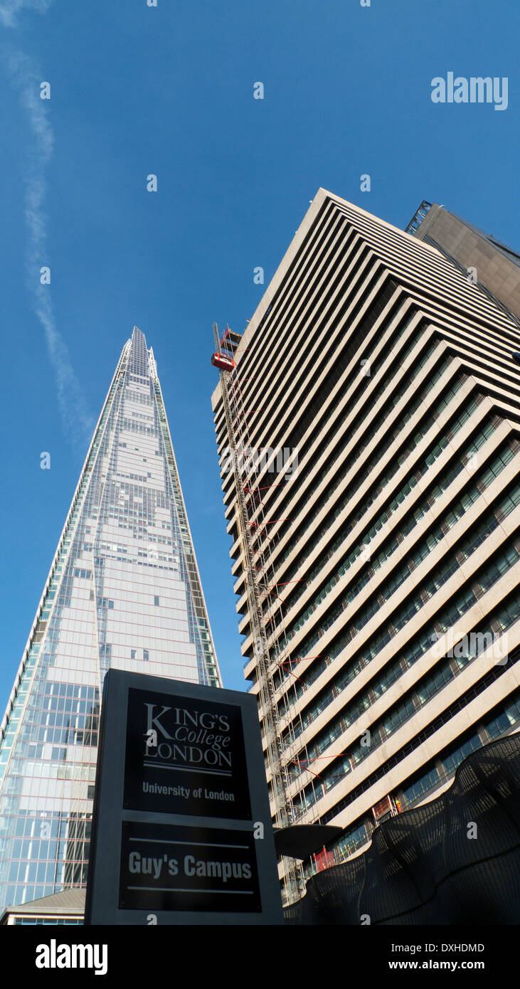 La Shard e Guys Hospital Sud Londra Inghilterra KATHY DEWITT Foto Stock