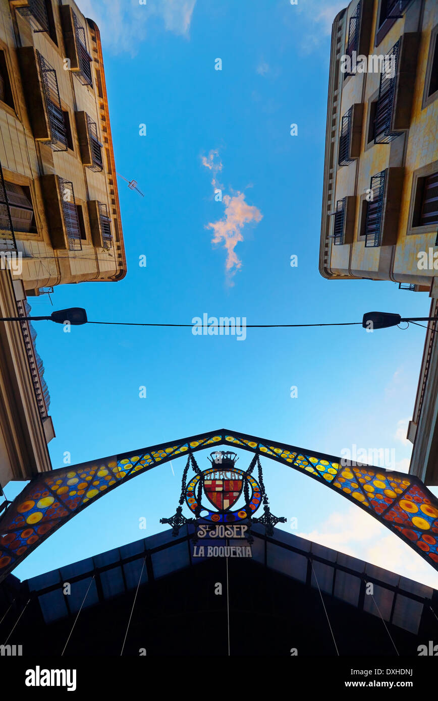 Il mercato della Boqueria (Mercat de Sant Josep de la Boquería) a La Rambla. Barcellona. La Catalogna. Spagna Foto Stock