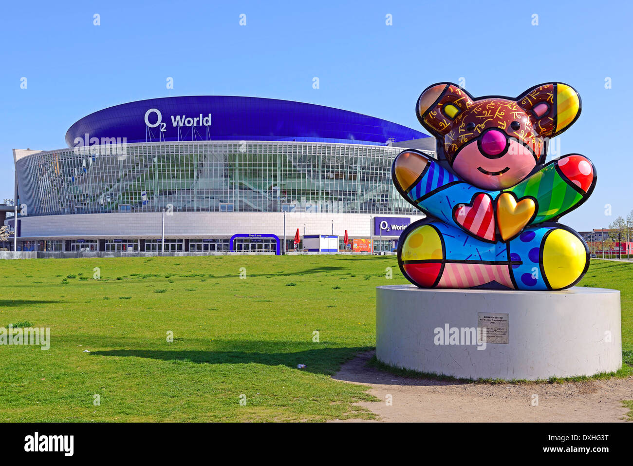 Miglior corpo amicizia recano, nella parte anteriore del O2 World di Berlino, Germania Foto Stock