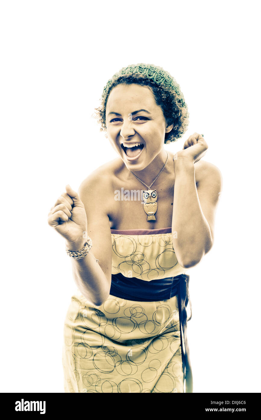 Ritratto di donna entusiasta che indossa il gufo collana Foto Stock