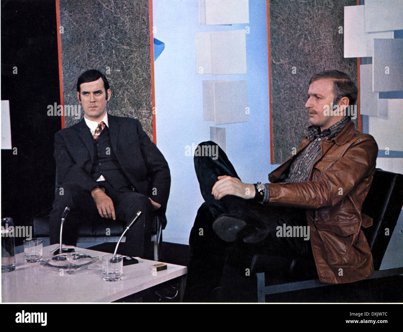Monty Python's e ora qualcosa di completamente diverso (B Foto Stock