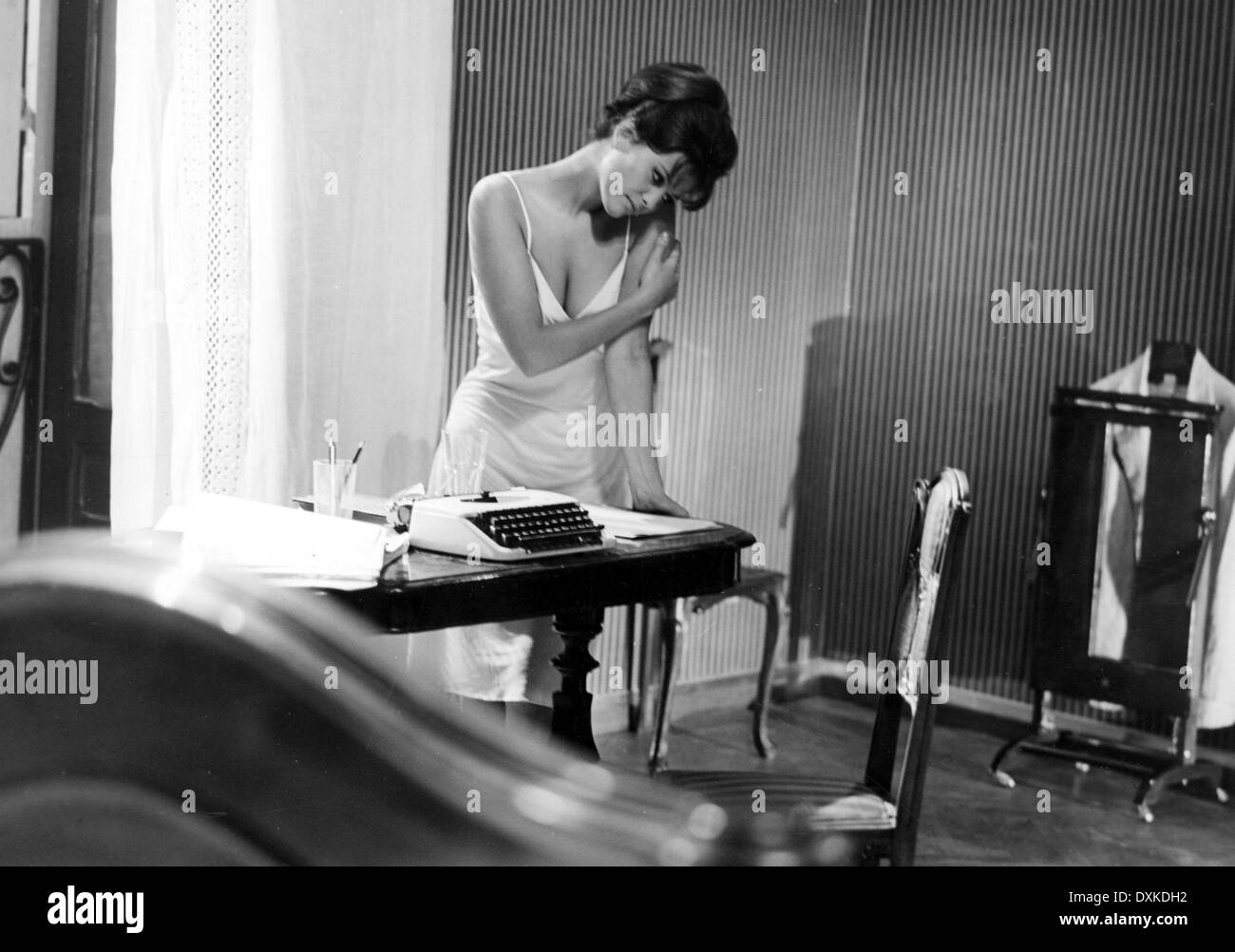 8 1/2 (IT1963) aka OTTO E MEZZO Claudia Cardinale Foto Stock