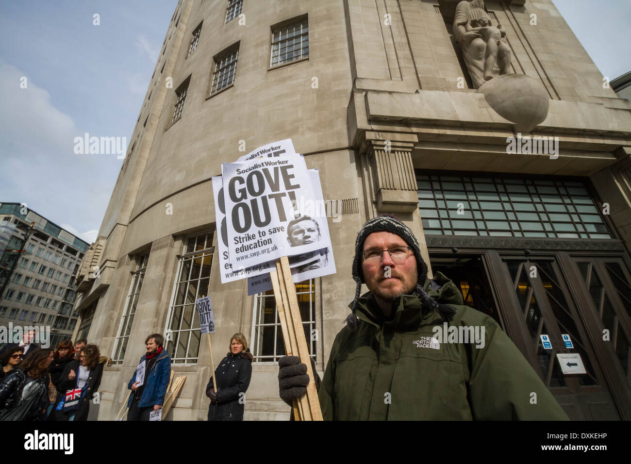 Migliaia di insegnanti e sostenitori marzo a Londra il dado giorno di sciopero Foto Stock