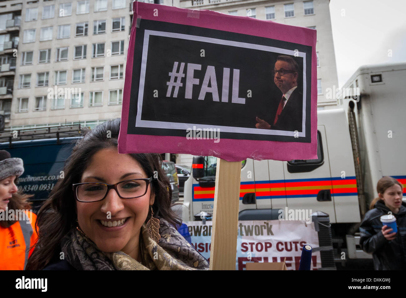 Migliaia di insegnanti e sostenitori marzo a Londra il dado giorno di sciopero Foto Stock