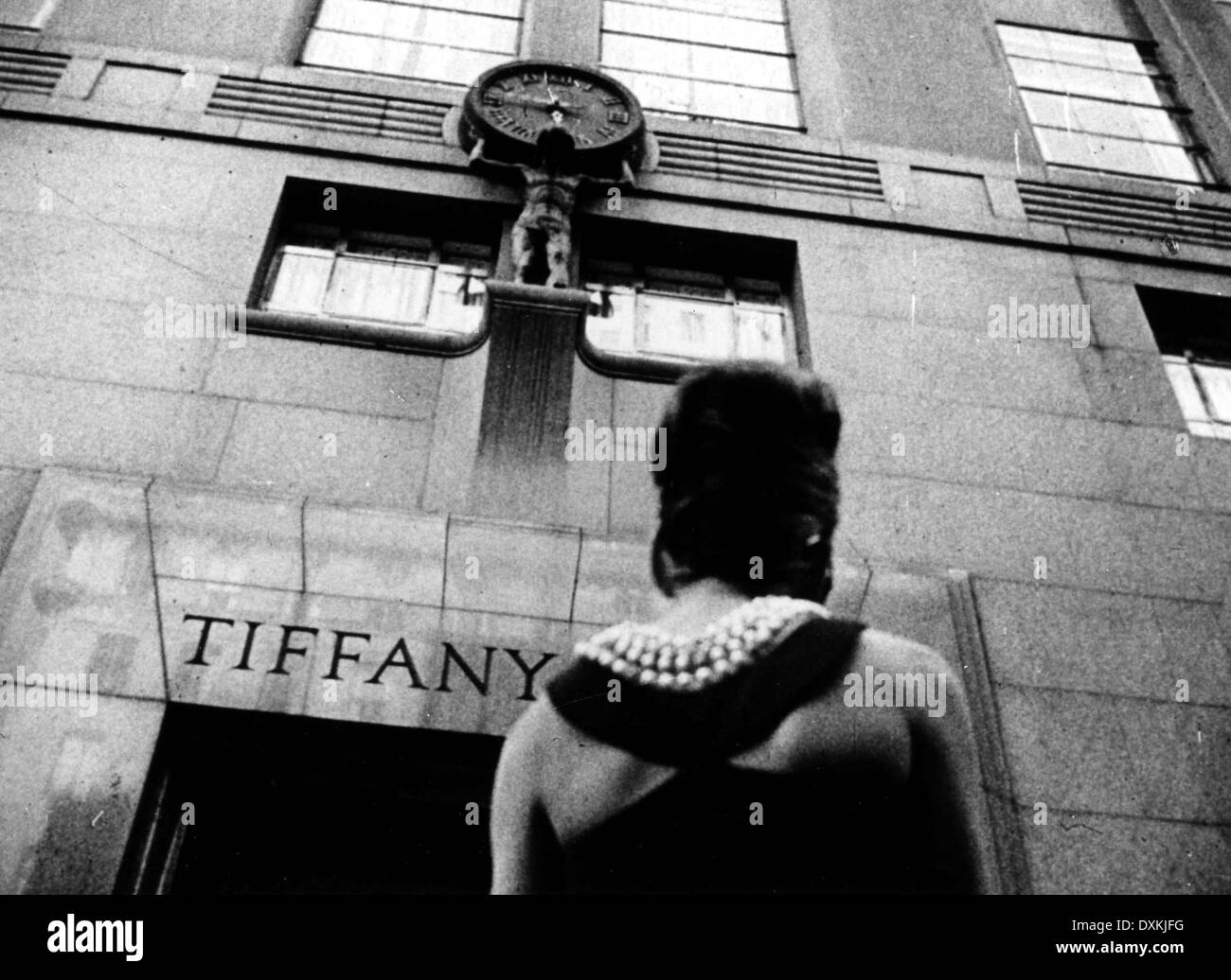 AUDREY HEPBURN COLAZIONE DA TIFFANY, 1961 Foto Stock