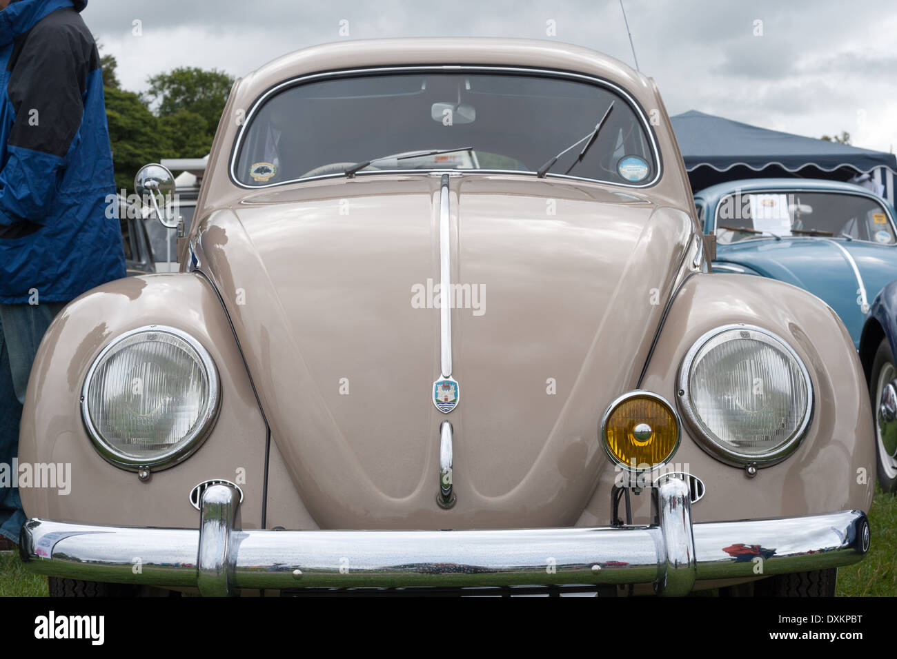 Classico Volkswagen Beetle vista frontale. Foto Stock