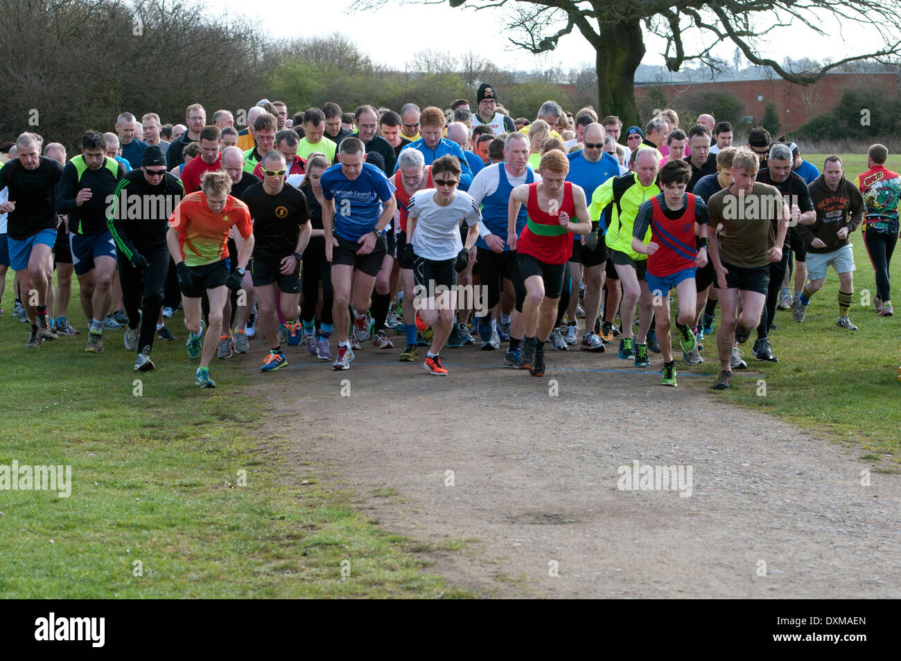 Guide di scorrimento in corrispondenza di inizio della freccia parkrun Valle, Louisville, England, Regno Unito Foto Stock
