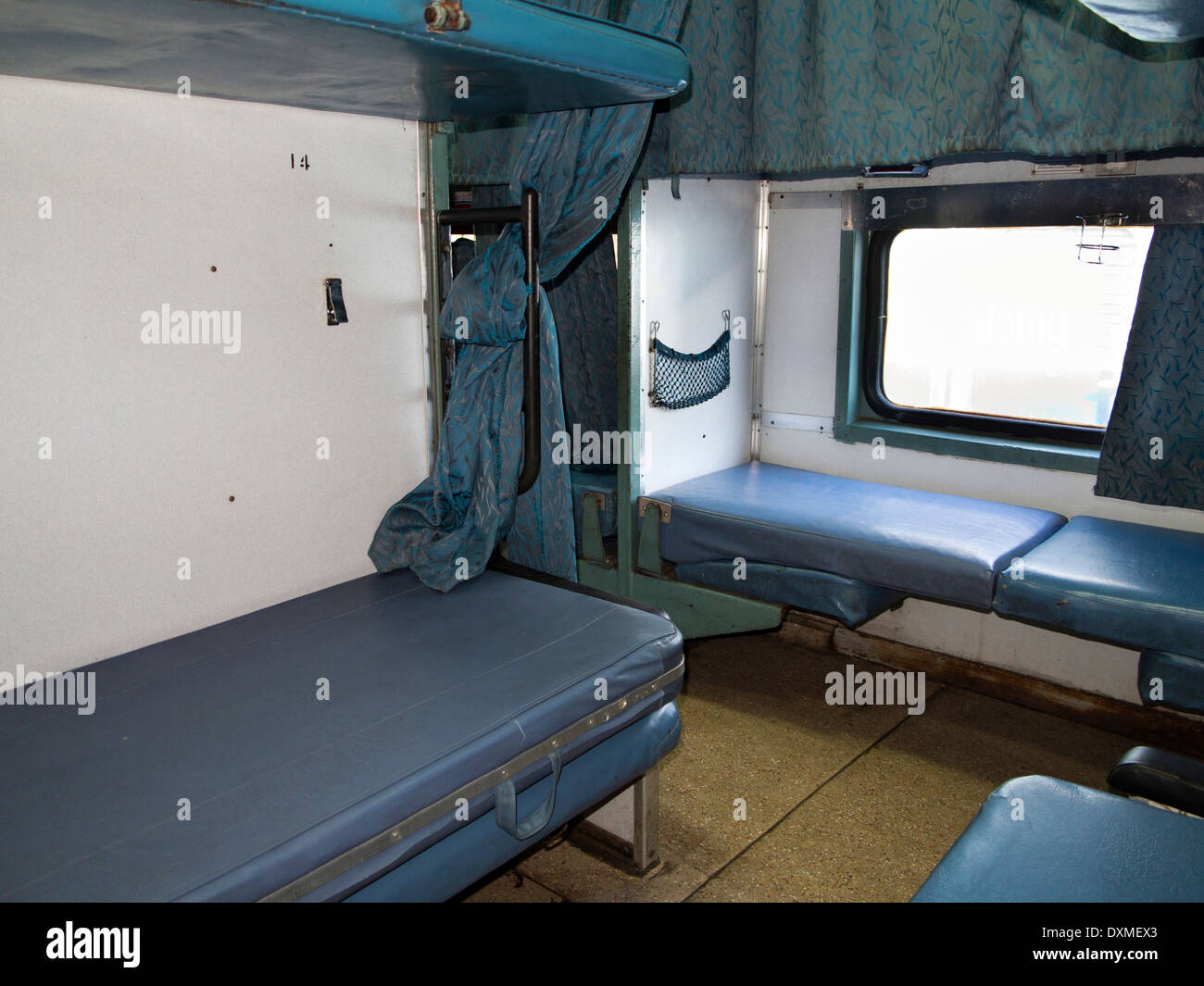 India, viaggi ferroviari, 2a classe 2 tier aria condizionata 2A interno del carrello Foto Stock