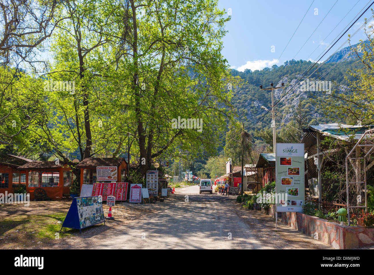 Centro del tranquillo borgo costiero e il resort di Cirali, Kemer Distretto, Provincia di Antalya, Turchia Foto Stock