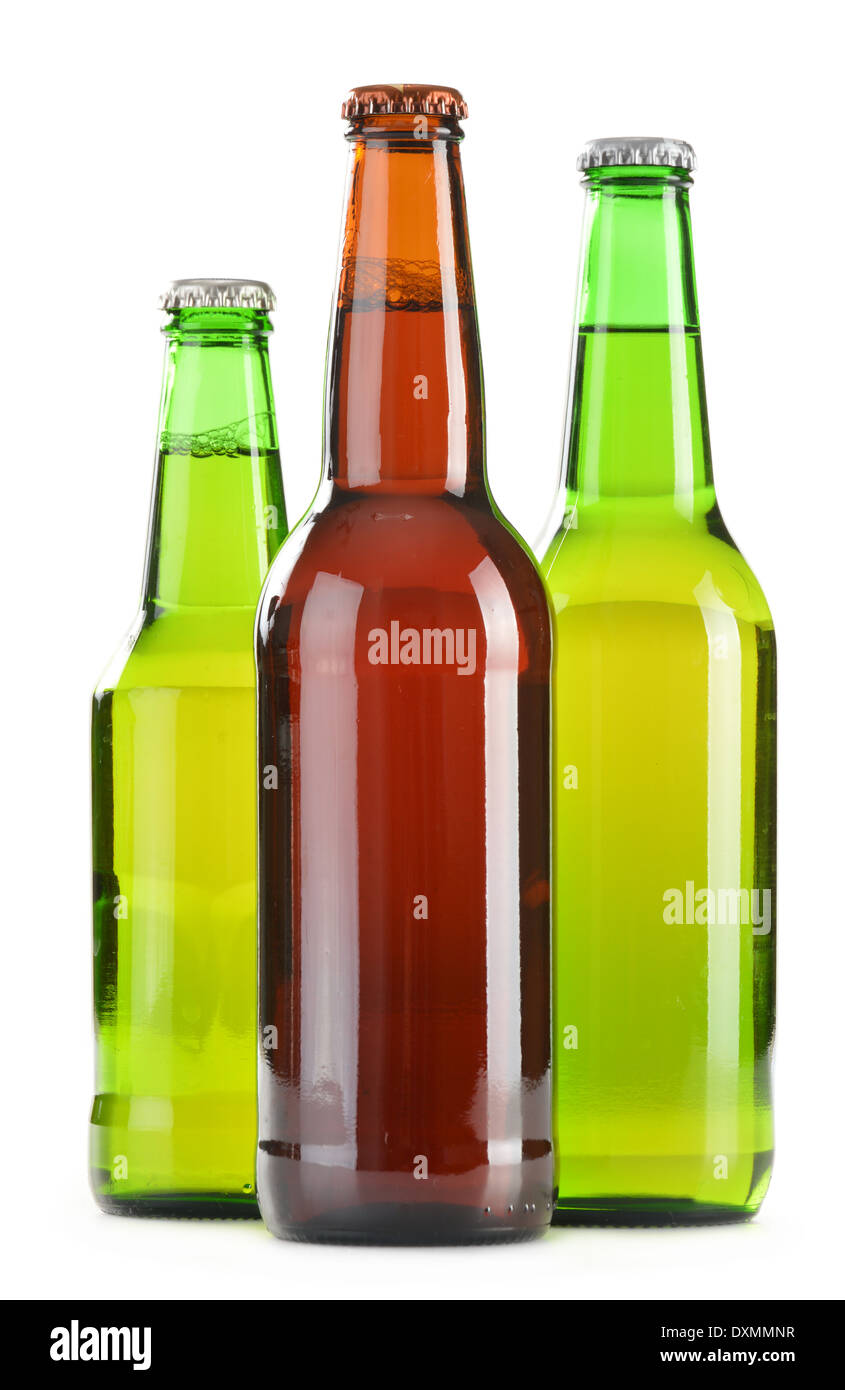 Bottiglie di birra isolato su sfondo bianco Foto Stock