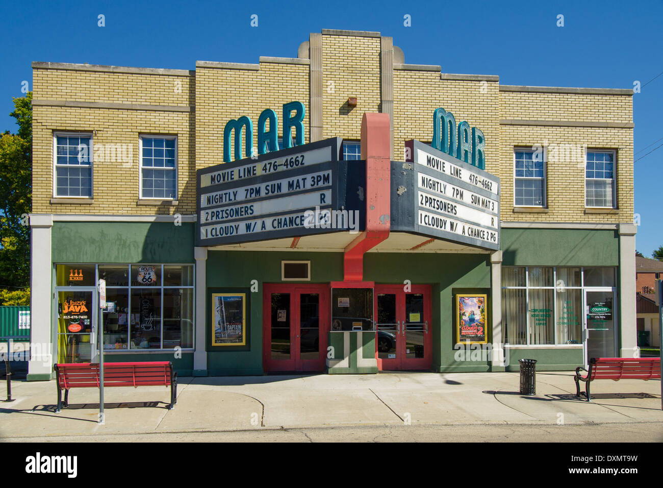 Lo storico Teatro Mar, aperto nel 1937, è ancora in funzione in Wilmington, Illinois, una città lungo la Route 66. Foto Stock