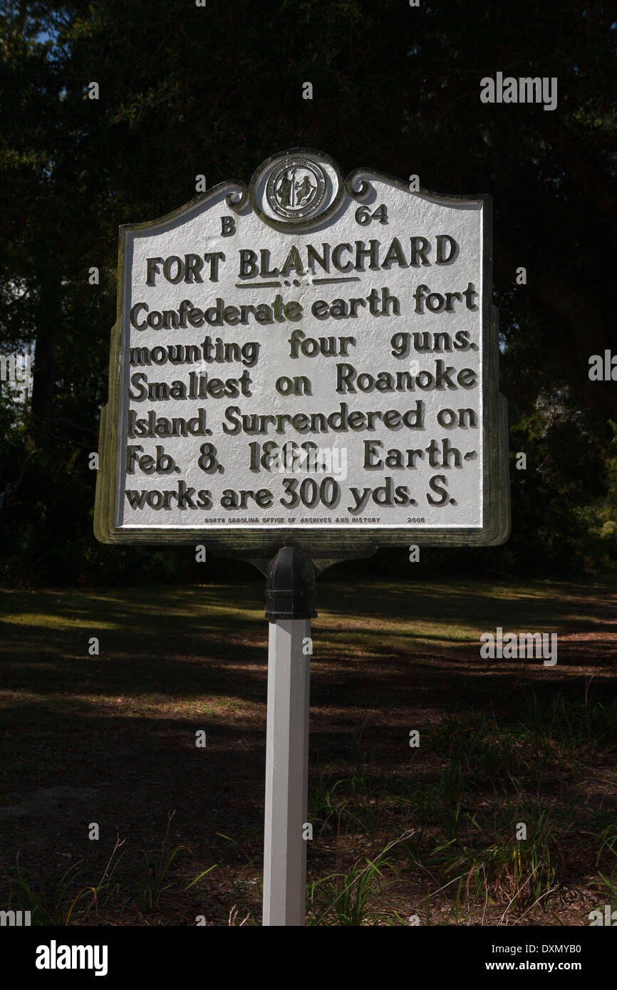 FORT BLANCHARD terra confederato fort montaggio di quattro pistole. Sulla più piccola Isola Roanoke. Si arrese il 8 febbraio 1862. Lavori di sterro sono 300 yds. S. North Carolina Ufficio di archivi e storia, 2006 Foto Stock