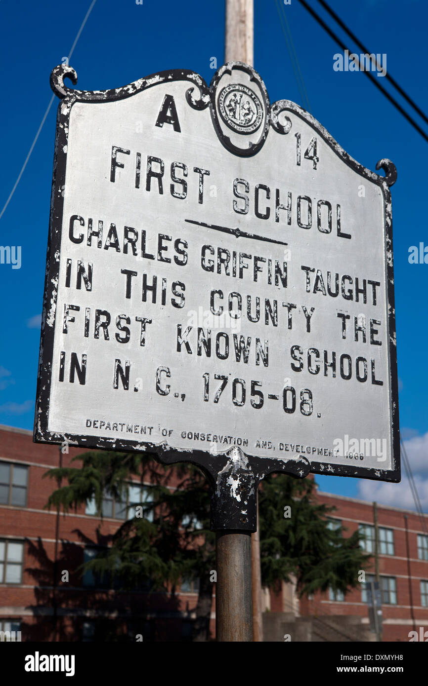 Prima scuola Charles Griffin ha insegnato in questa contea la prima scuola di tipo noto in N.C., 1708-08. Dipartimento di Conservazione e Sviluppo, 1938 Foto Stock