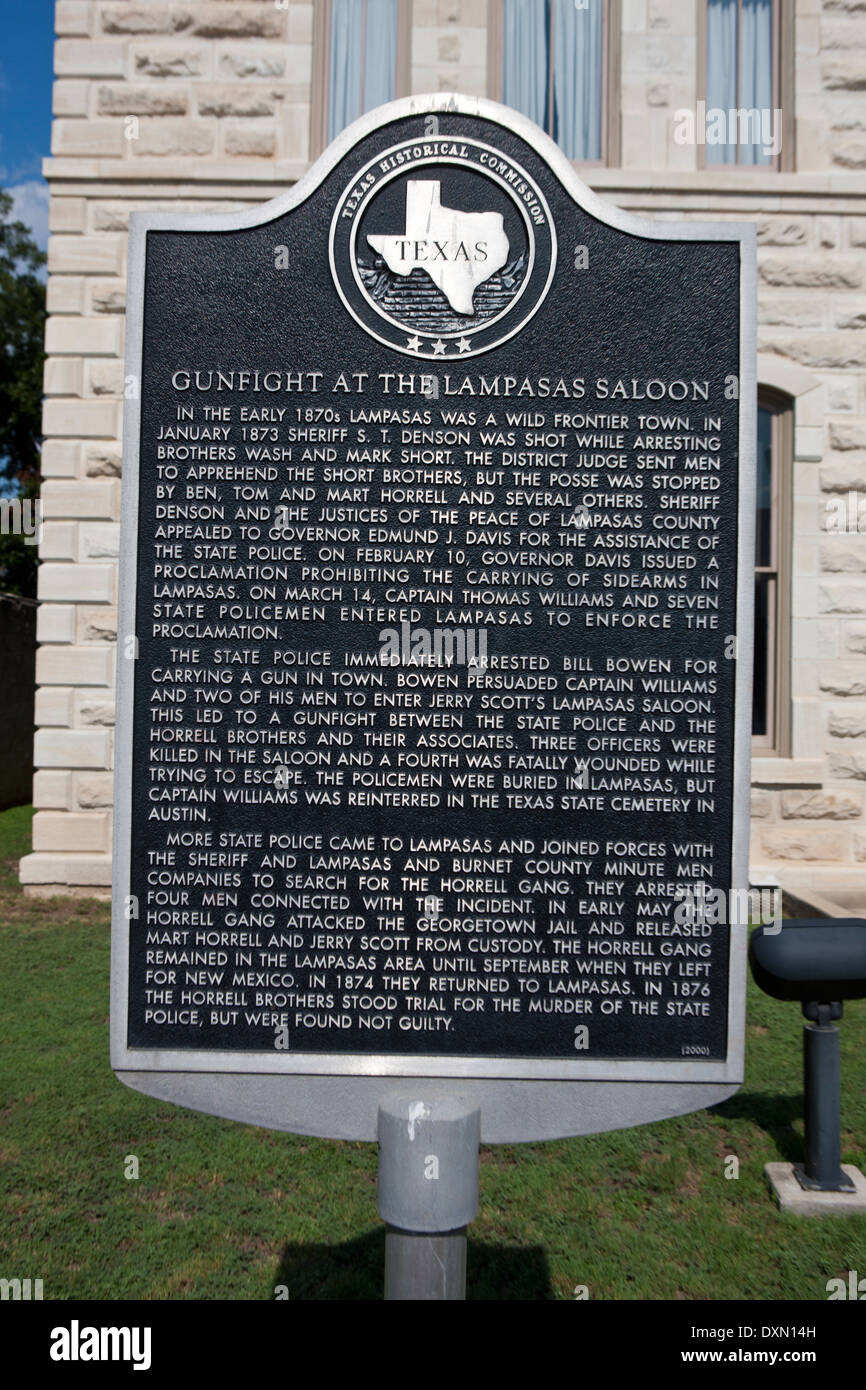 GUNFIGHT PRESSO IL SALONE LAMPASAS nei primi anni 1870 Lampasas era un selvaggio città di frontiera. Nel gennaio 1873 Sheriff S.T. Denson era s Foto Stock