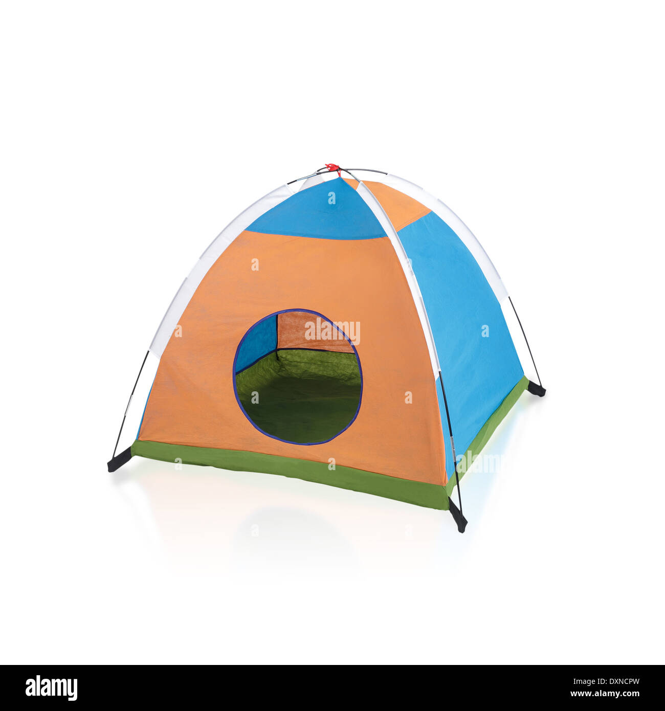 Piccola tenda giocattolo per bambini isolati su sfondo bianco Foto Stock