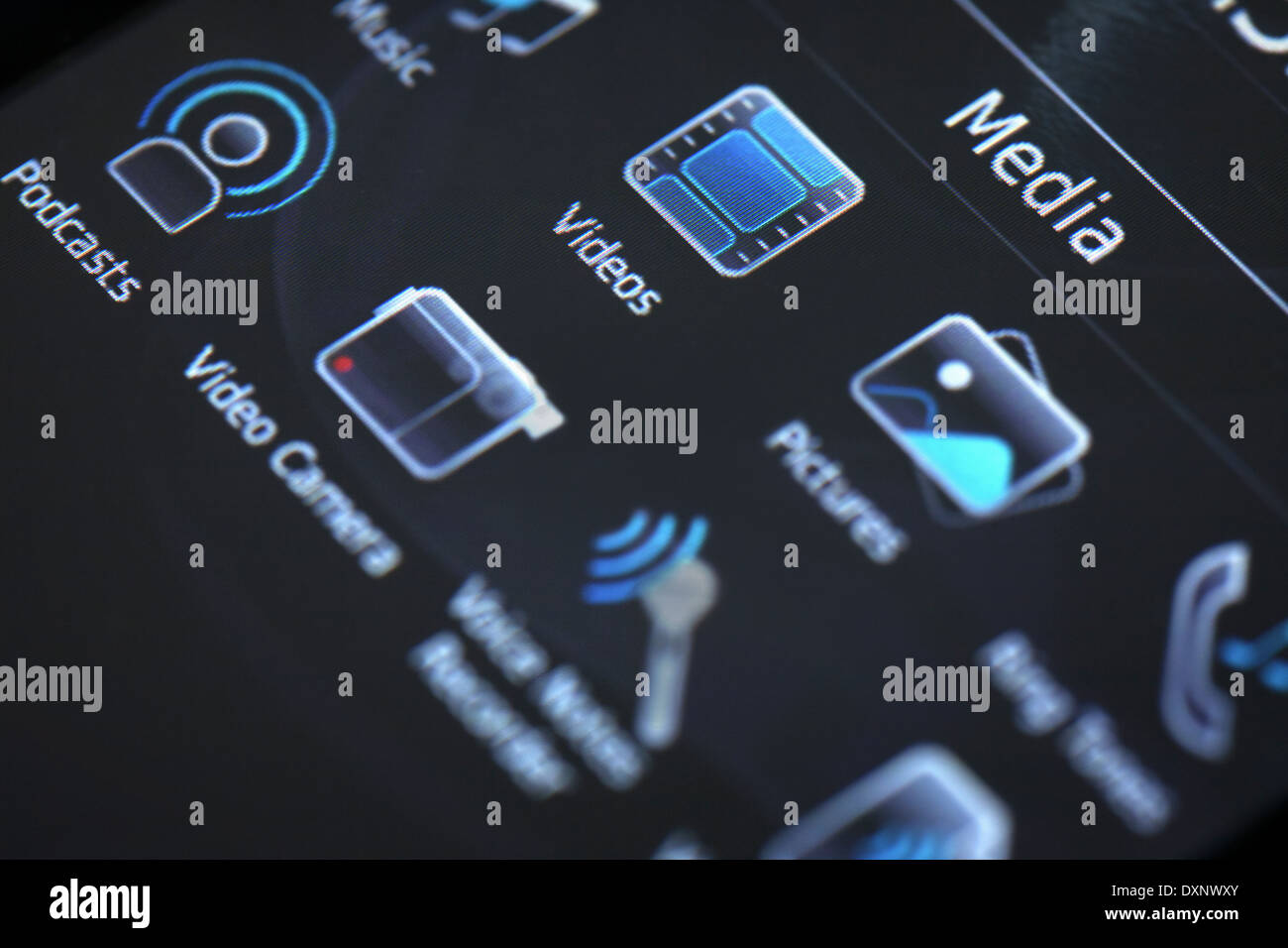 Mobile Smart Phone display che mostra le applicazioni multimediali Foto Stock