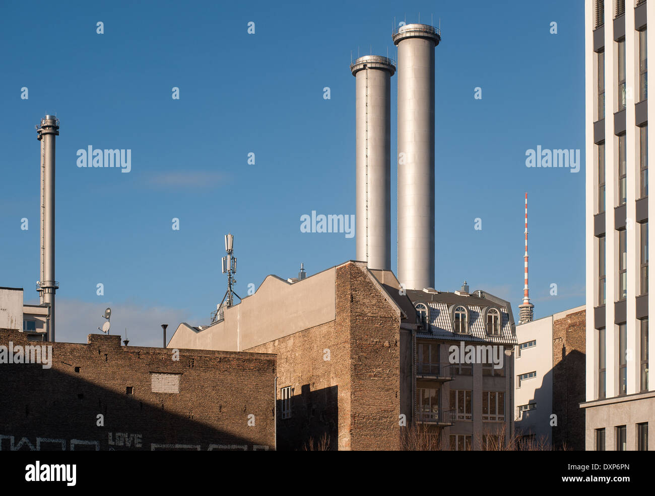 Berlino, Germania, ciminiere della centrale termoelettrica Berlin-Mitte Foto Stock