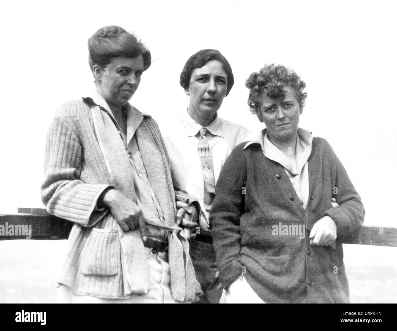 ELEANOR ROOSEVELT a sinistra con amici insegnante Dickerman mariano e suffragist Nancy cucinare in vacanza a Campobello nel luglio 1926 Foto Stock