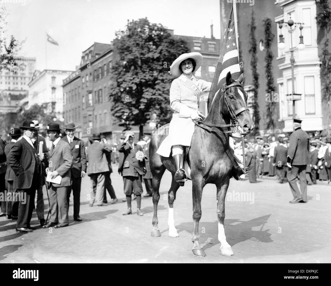 3 suffragette immagini e fotografie stock ad alta risoluzione - Alamy