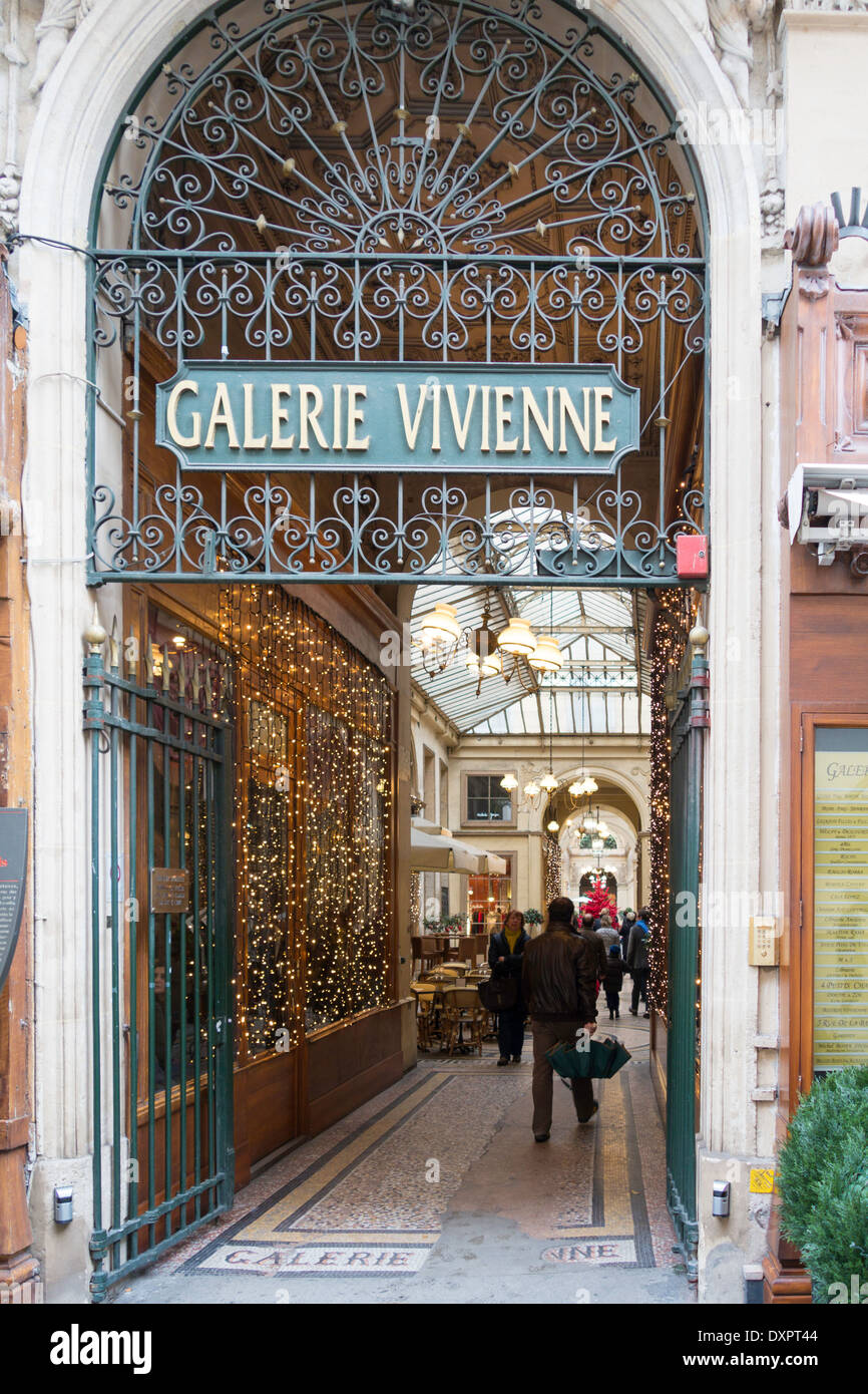 Ornati in entrata alla Galerie Vivienne, Parigi, Francia Foto Stock