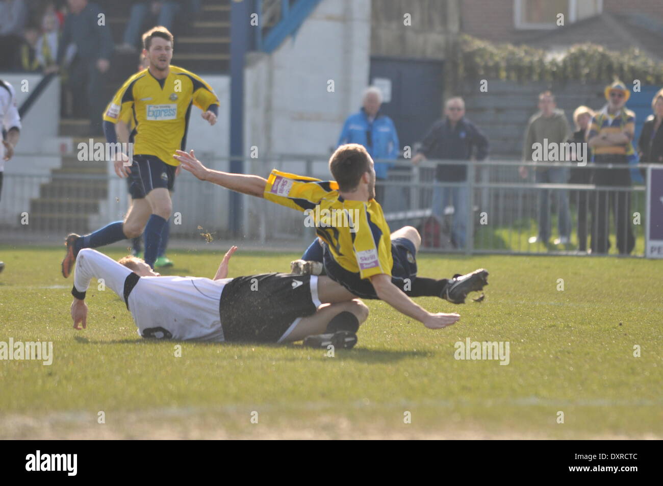 Bennett imbrattata di una pena, Gosport Borough FC v Vescovi Storford FC, SKRILL Divisione meridionale, Pivett Park Gosport, 29 marzo 2014. (C) Paolo Gordon | Alamy Live News Foto Stock