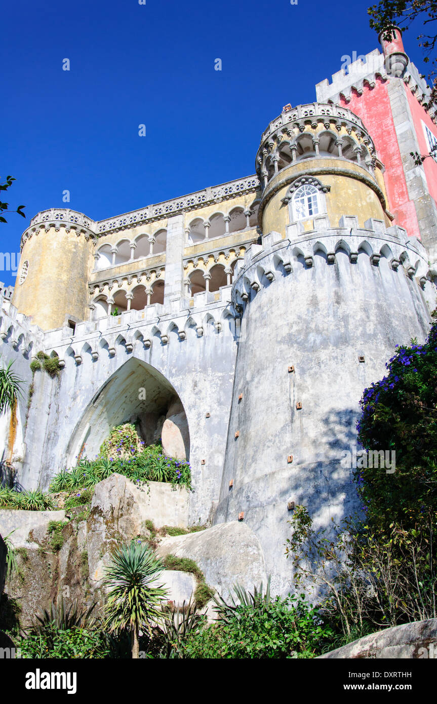 Park e il Palazzo Nazionale della pena, un sito Patrimonio Mondiale dell'UNESCO e una delle sette meraviglie del Portogallo. Foto Stock