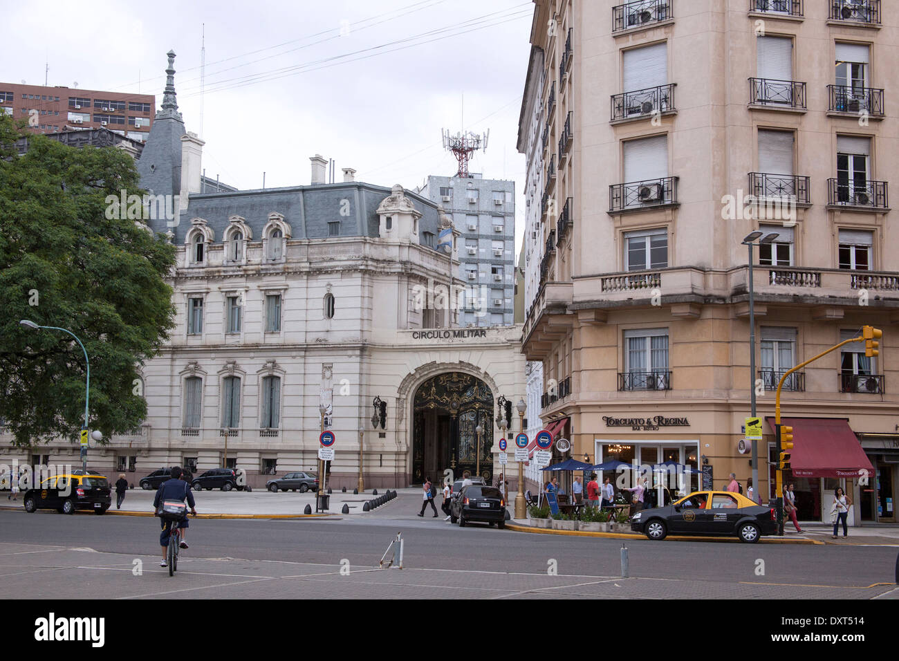 Il Circulo Militar edificio nel quartiere di Retiro di Buenos Aires, Argentina. Precedentemente noto come il Palacio Paz di La Paz la famiglia. Foto Stock