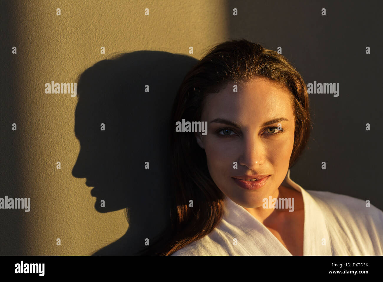 Ritratto di donna fiducioso Foto Stock