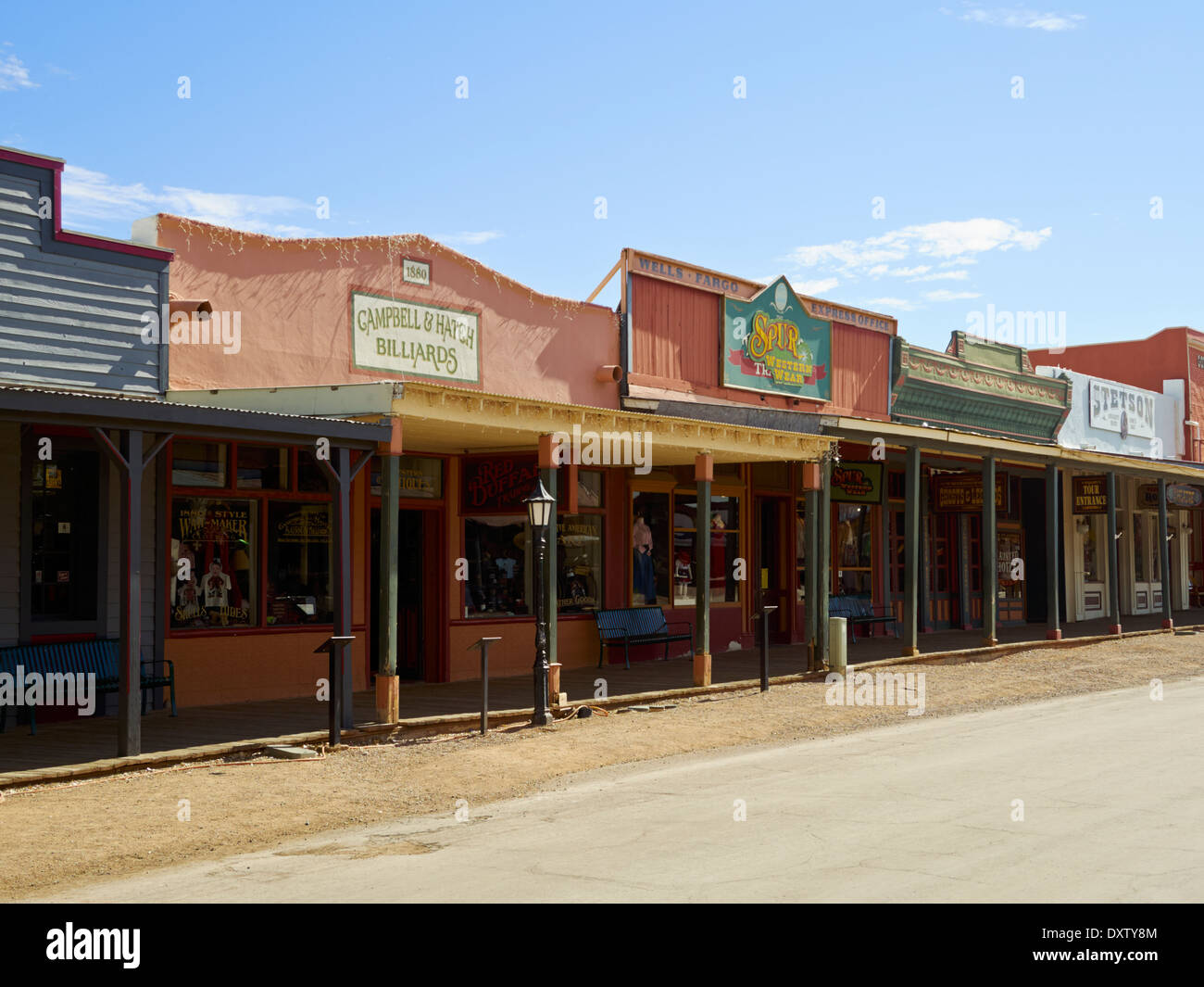 Oriente Allen Street, oggetto contrassegnato per la rimozione definitiva, Arizona, Stati Uniti d'America Foto Stock