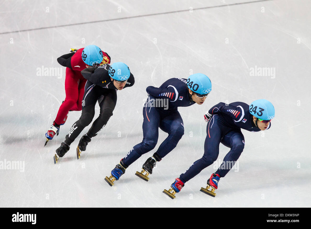 La concorrenza negli uomini di Short Track 1500m semifinali a i Giochi Olimpici Invernali, Sochi 2014 Foto Stock