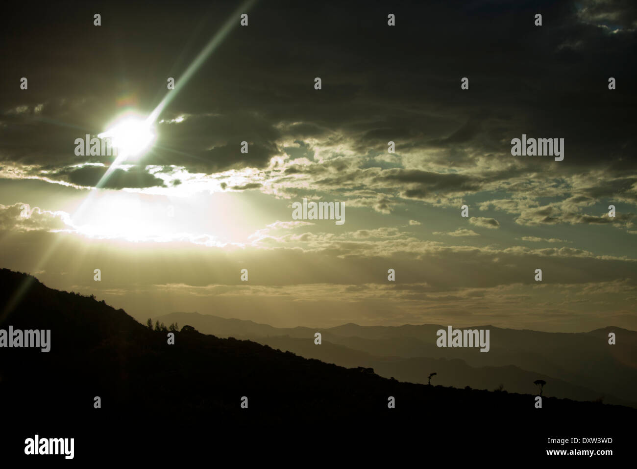 Etiope panorami di montagna vista cielo nuvole sole serale Foto Stock