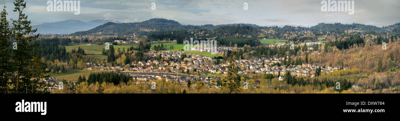 Happy Valley Suburban area residenziale nella contea di Clackamas Oregon con montatura Talbert Panorama Foto Stock