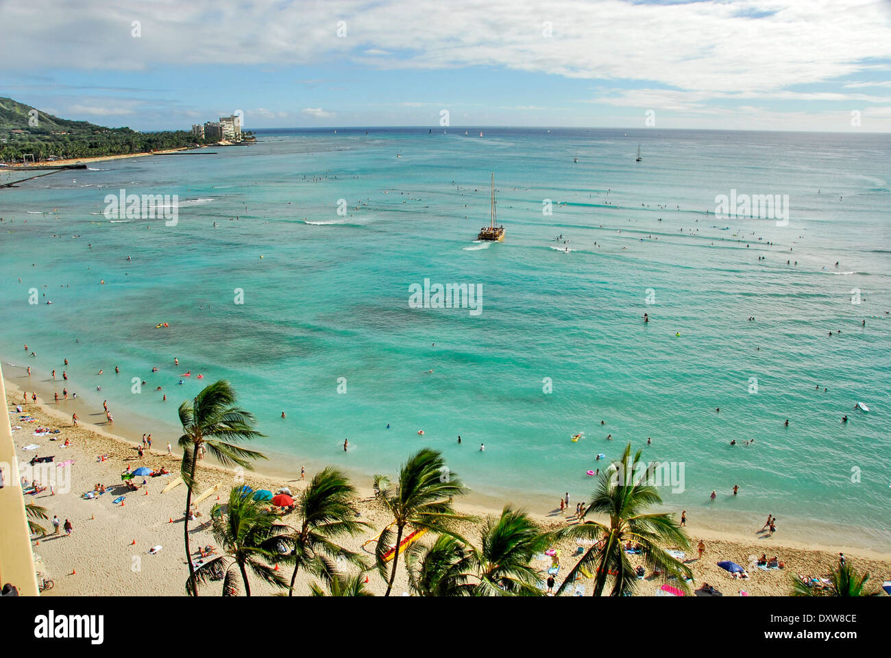 La spiaggia di Waikiki a Honolulu, l'isola di Oahu, nello stato delle Hawaii Foto Stock