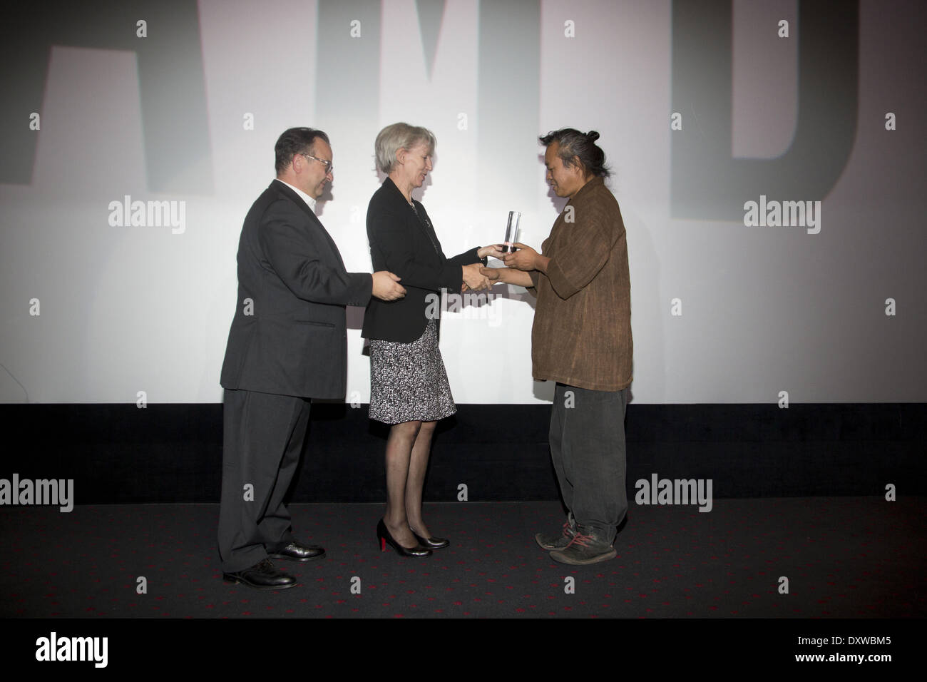Albert Wiederspiel Barbara Kisseler Kim Ki-Duk getting Douglas Sirk Award al ventesimo filmfest film festival di Amburgo. Dove: Amburgo Germania Quando: 04 Ott 2012 Foto Stock
