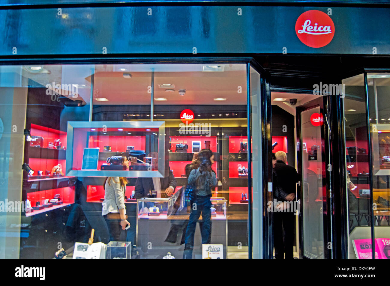 Leica Camera Shop, Burlington Arcade, Piccadilly, City of Westminster, Londra, Inghilterra, Regno Unito Foto Stock