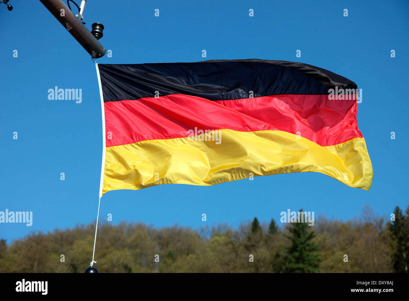 Bandiera tedesca battenti sul fiume MV Beatrice navigando sul fiume Danubio Foto Stock