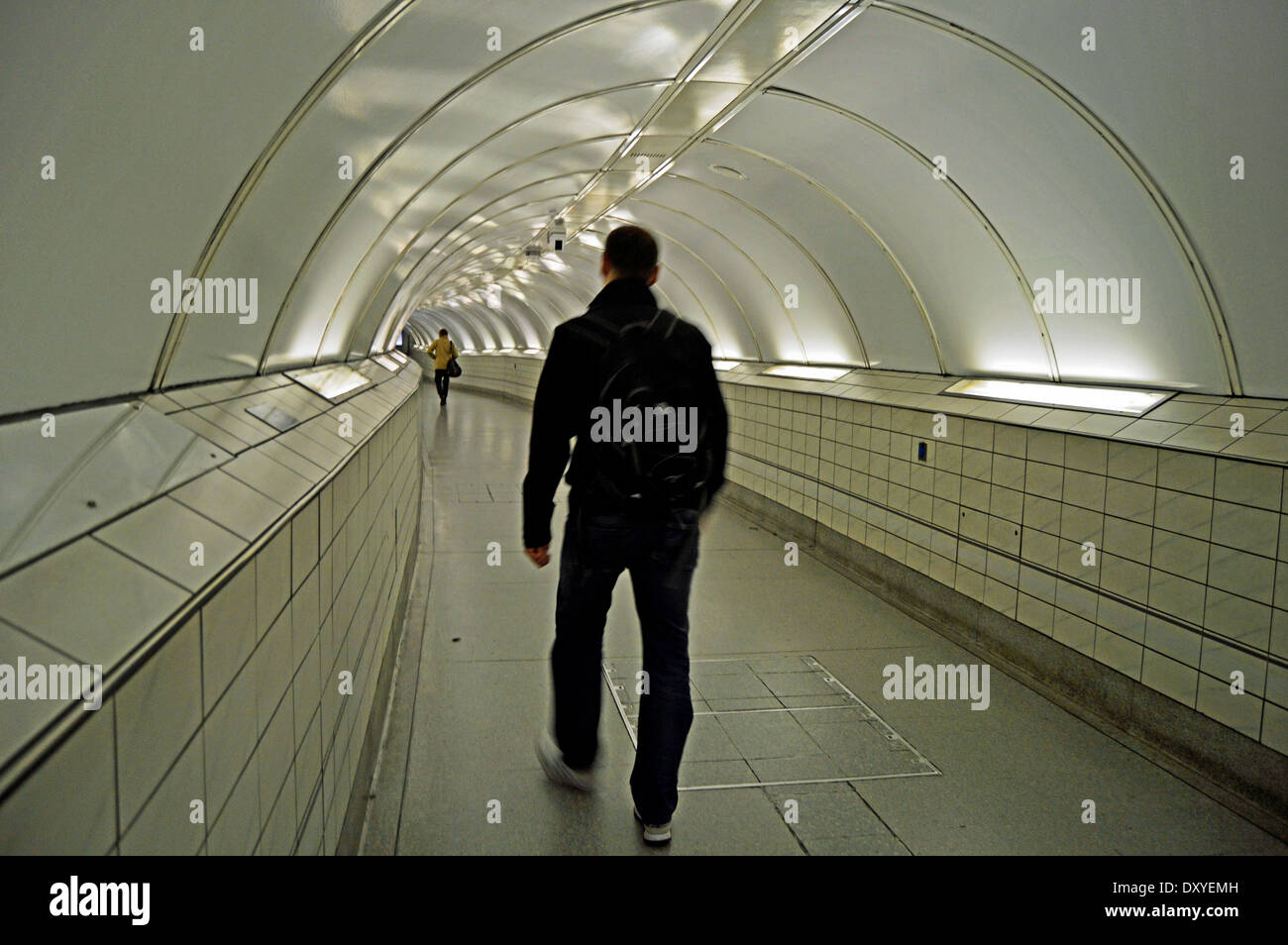 Tunnel che conduce al Waterloo & City Line, banca, City of London, Londra, Inghilterra, Regno Unito Foto Stock