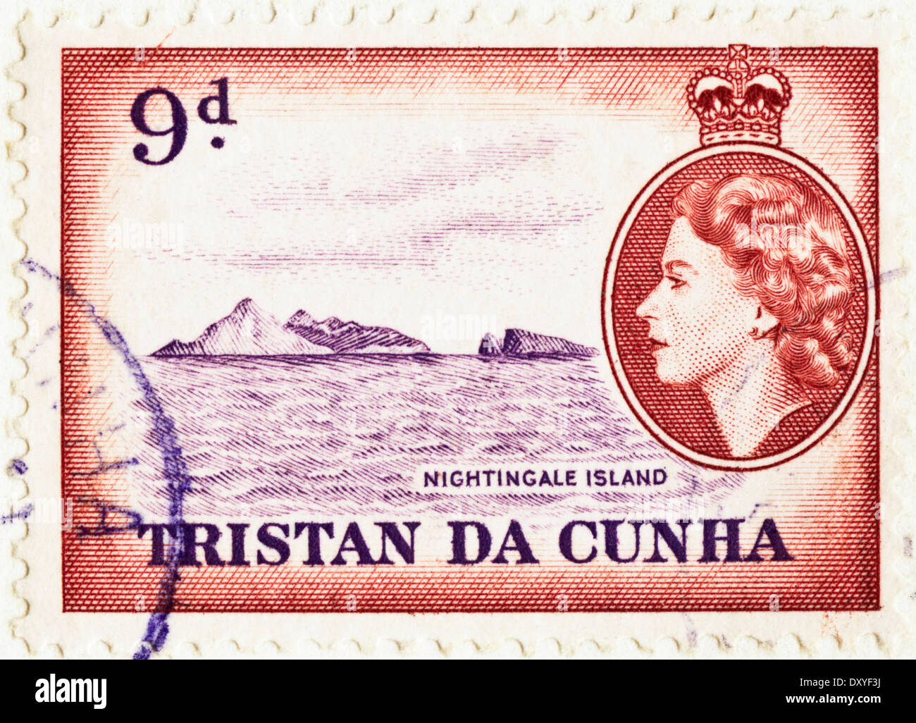 Francobollo 9d Tristan da Cunha con la regina Elisabetta II dotate di Nightingale isola circa 1956 Foto Stock