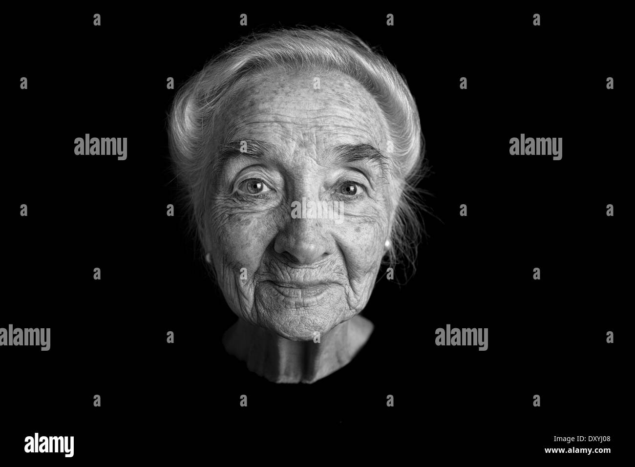 Pubblicità ritratto di una vecchia donna per un vino italiano etichetta Foto Stock