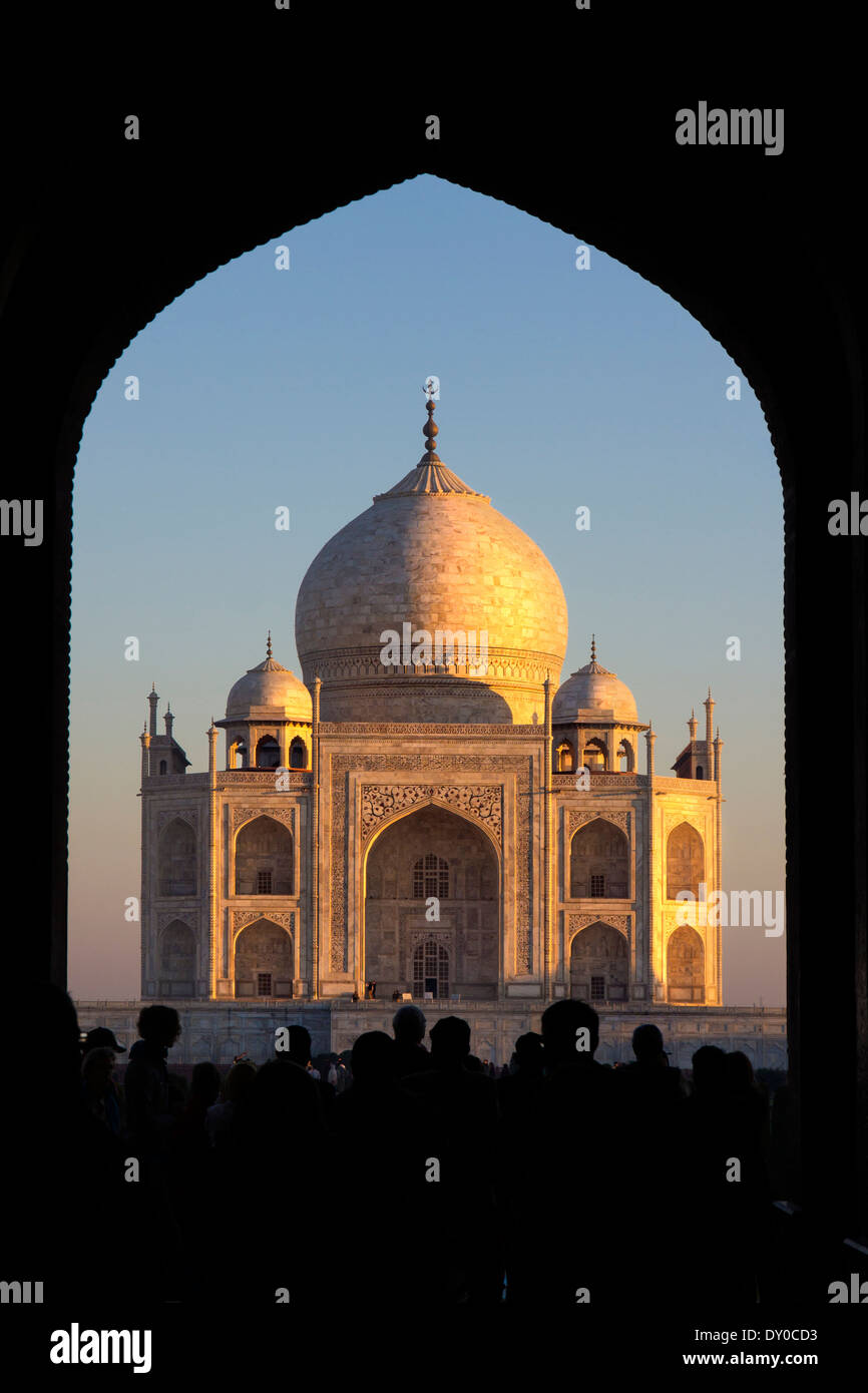 Taj Mahal, India, Agra, 7 meraviglie del mondo luce drammatica sunrise Foto Stock