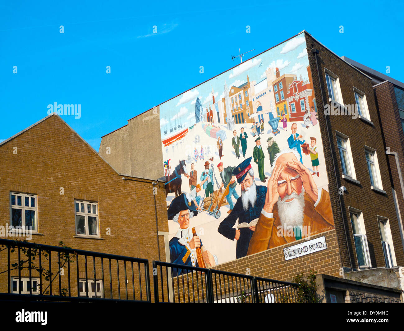 Michael Barrett carta murale in Mile End Whitechapel London REGNO UNITO KATHY DEWITT Foto Stock